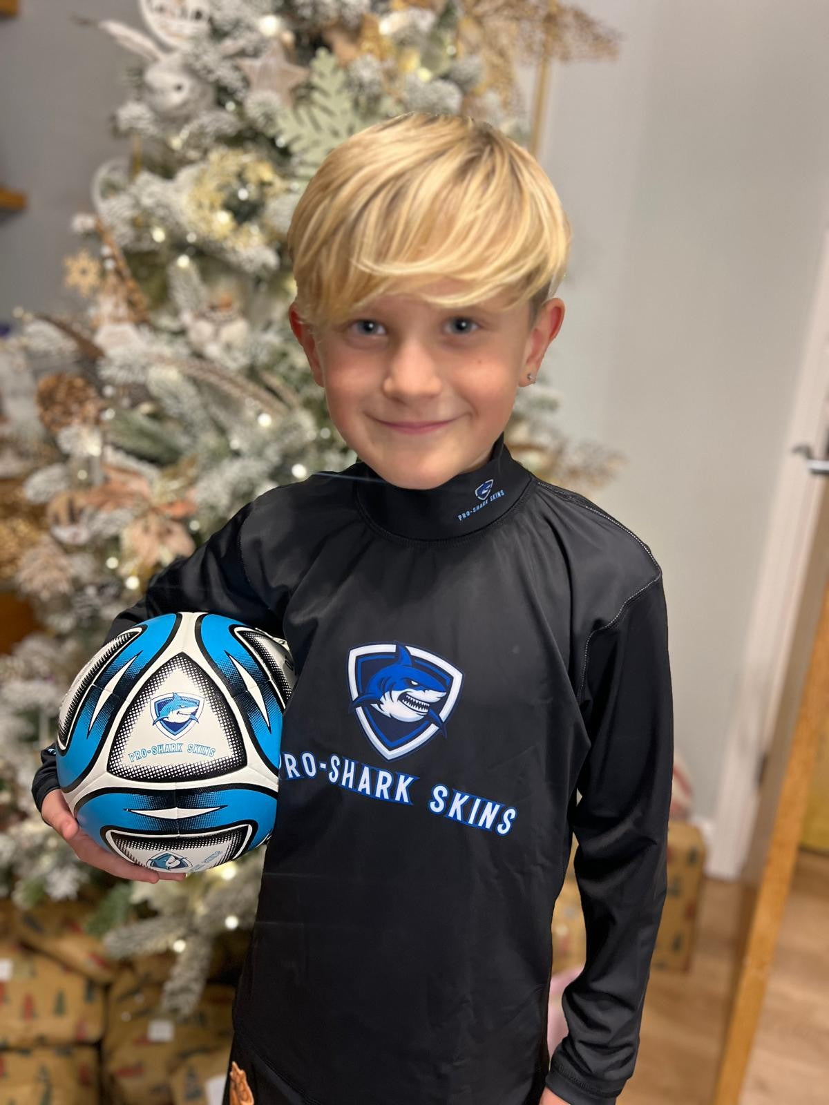 EXCLUSIVE Pro-Shark FIFA Grade size 4 Hybrid quality football matchball